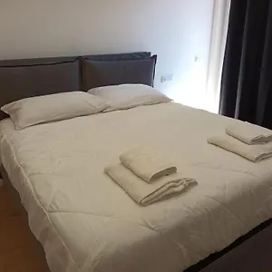 https://house-pm-34-viale-giustiniano-imperatore.it-romehotels.com